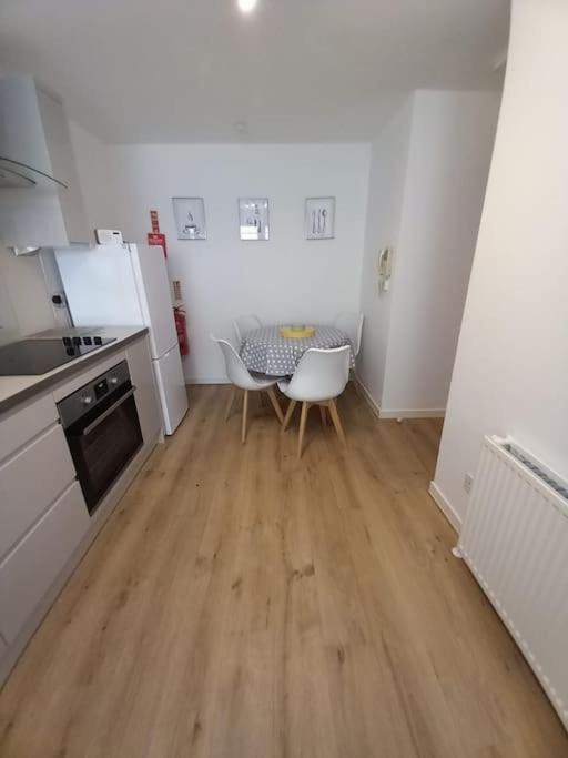 Ferienwohnung Lovely 2 Bed Flat-Great Location Dundee Exterior foto